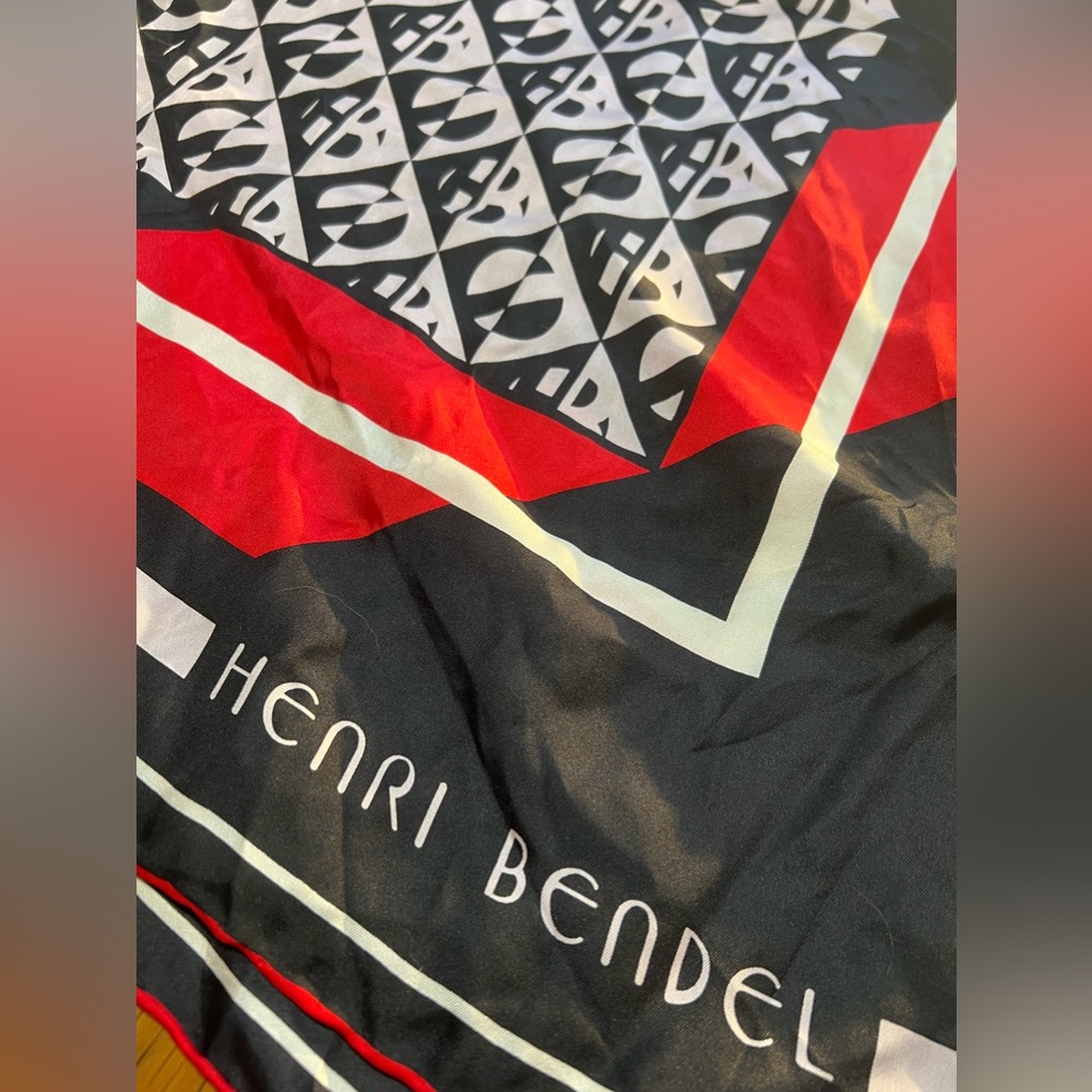 Henri Bendel scarf